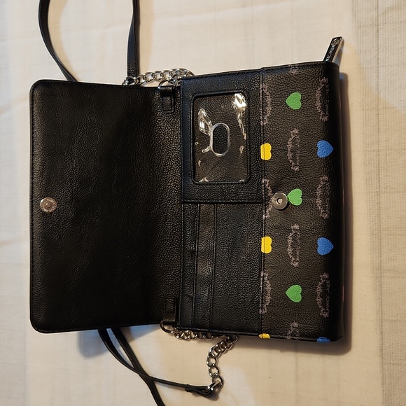 Betsey Johnson Heart Crossbody - Picture 4 of 5